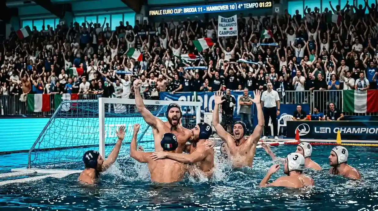 Squadra di pallanuoto maschile esulta dopo un gol in una finale europea